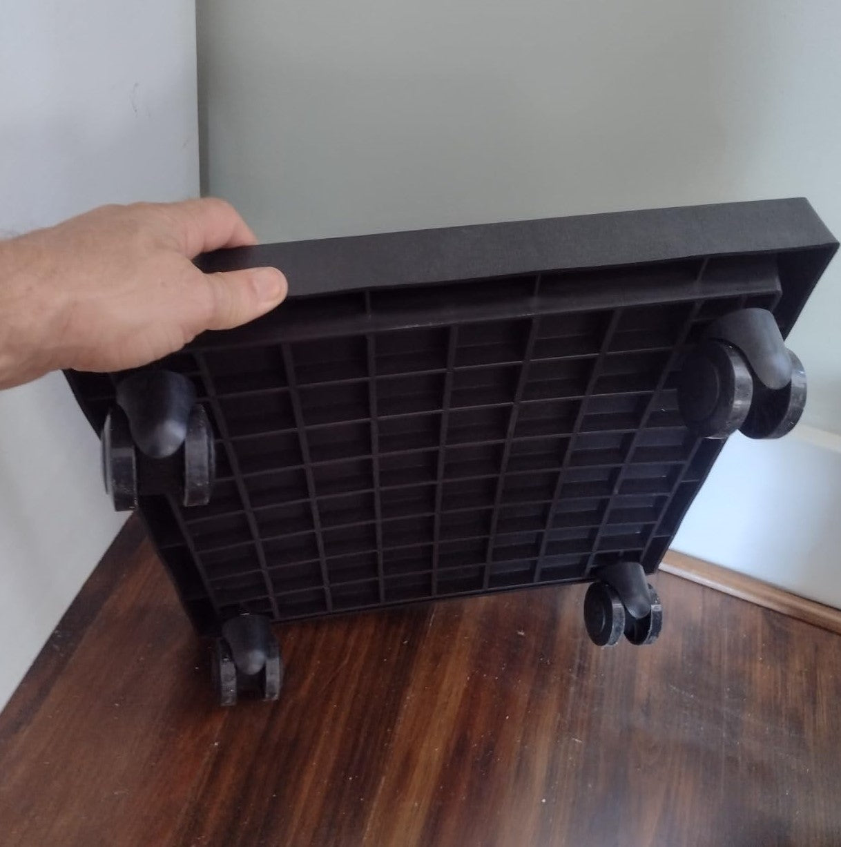 9.8"/ 11.4"/ 13"/ 14.2"/15.3"/16.5"/18.1"/19.7", Square Planter Caddies, Brown